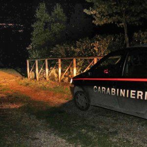 "Vado da mia moglie e l'ammazzo". Reggio Emilia, fermato con una mazza di ferro in auto