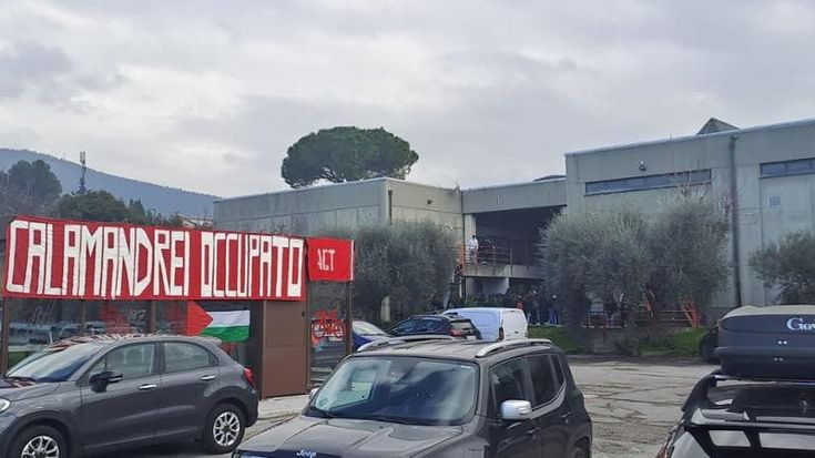 Calamandrei, 20 studenti sospesi dopo aver occupato la scuola