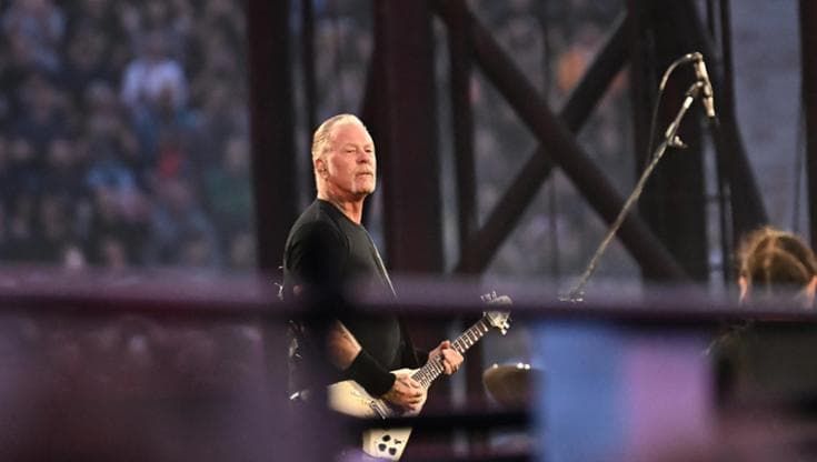 I Metallica donano 9.000 pasti al Cardiff Foodbank: 20.000 sterline contro l’emergenza alimentare