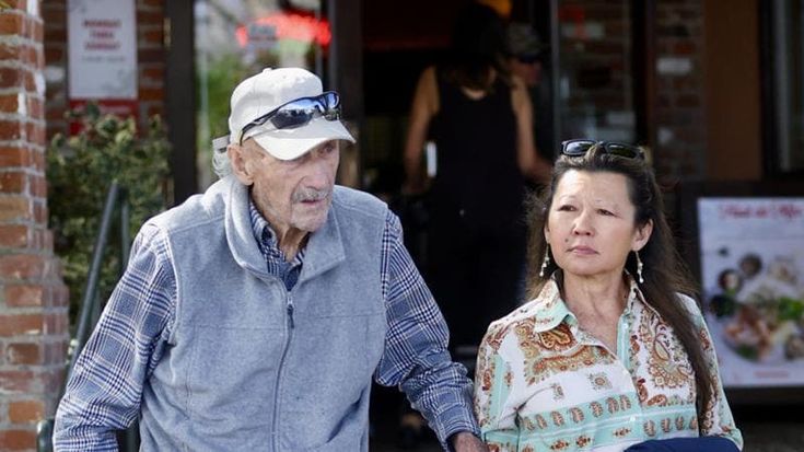 Gene Hackman, l’ultima settimana: solo e senza cibo, non si è accorto della morte della moglie