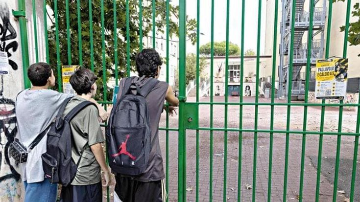 Prof accoltellata: “Sono addolorata, neanche una telefonata di scuse dai genitori del ragazzo”