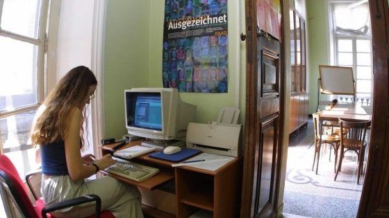 Microsoft sposa lo smart working permanente. Più facili spostamenti internazionali 