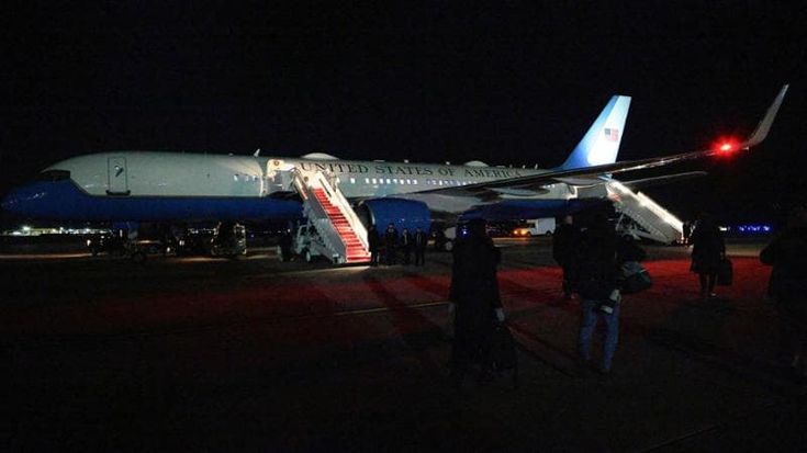Che cosa è l’Air Force Two, l’aereo di scorta preso da Trump