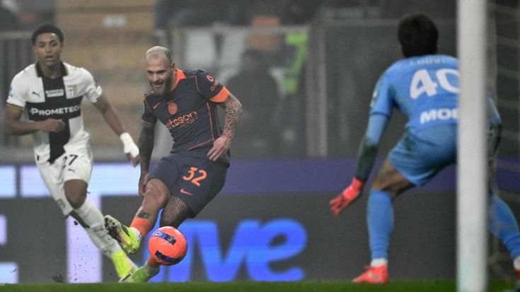 L’Inter vince 2-0 a Parma e allunga a +4 su Milan e Napoli: decidono i gol di Dimarco e Thuram