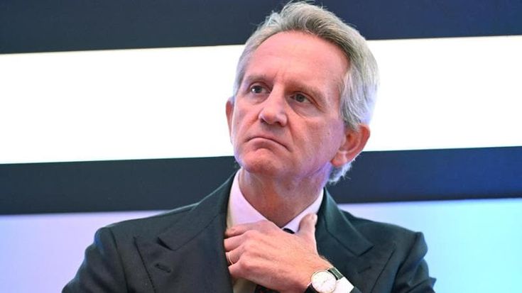Mediobanca, anno record profitti a 1,27 miliardi Mediolanum su del 24%
