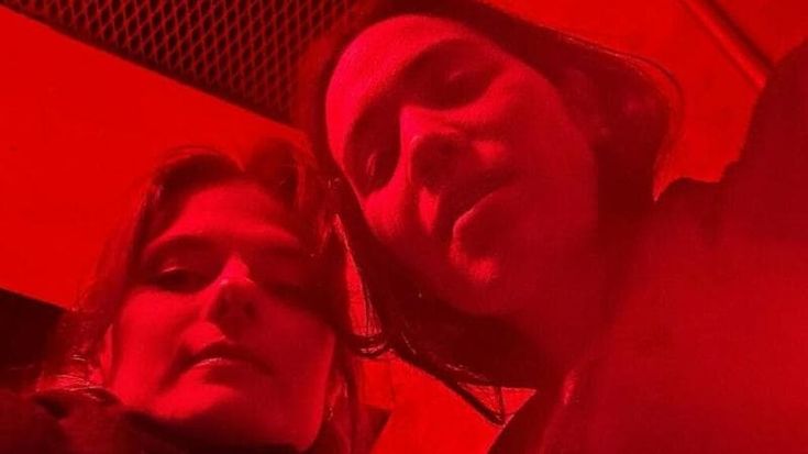 Louisa Jacobson, figlia di Meryl Streep, ha fatto coming out sui social: la foto con la fidanzata