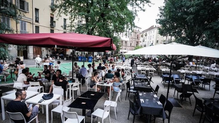 Mille ristoranti nuovi in dieci anni, così il centro è diventato un’unica grande tavolata