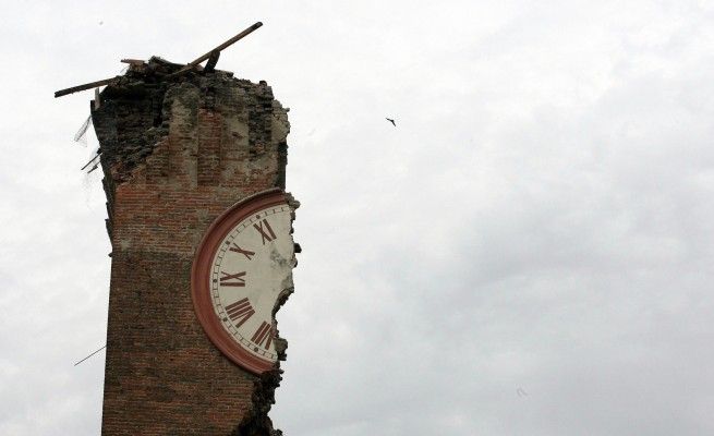 Terremoto, i cittadini di Finale Emilia <br />sfidano la Regione sui rimborsi