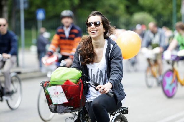Milano, orgogliosi di essere ciclisti: la maxi biciclettata per riappropriarsi delle strade