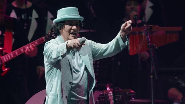 Renato Zero apre il tour a Roma: "Questa per chi non l'avesse inteso è l'OraZero per tutti"