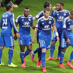 Ligue 1, il Lione passeggia a Reims e riprende il Psg
