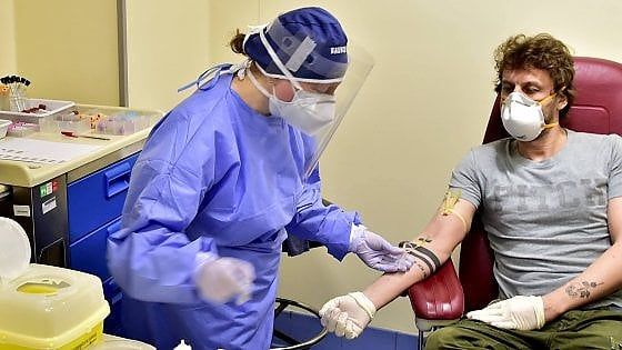 Piemontesi in coda per il test sierologico, ma la lista d’attesa è almeno di una settimana 
