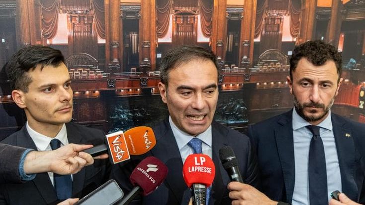 Balneari, i vannacciani contro Salvini: “No alle gare, meglio l’infrazione. Prepari gli indennizzi”
