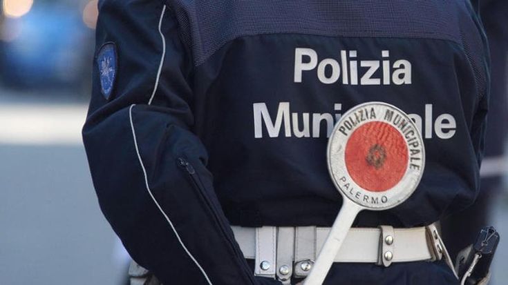 Scontro con un tir, morto il conducente di un furgone
