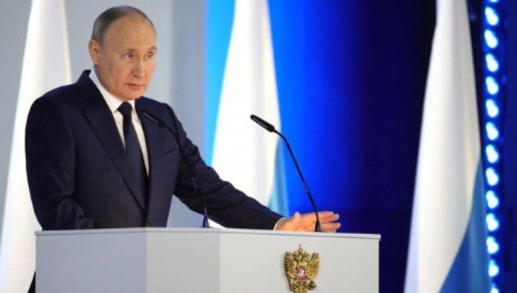 L’email con le ricchezze di Putin: “Un patrimonio da 4,5 miliardi”