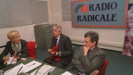 Radio radicale, spunta l'ipotesi di un matrimonio con la Rai. Ma restano solo poche settimane di tempo