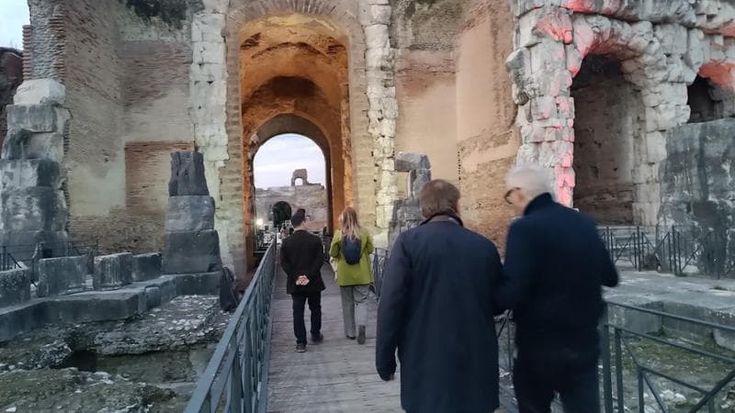 Turismo archeologico, i buyer europei scoprono l’anfiteatro di Spartaco