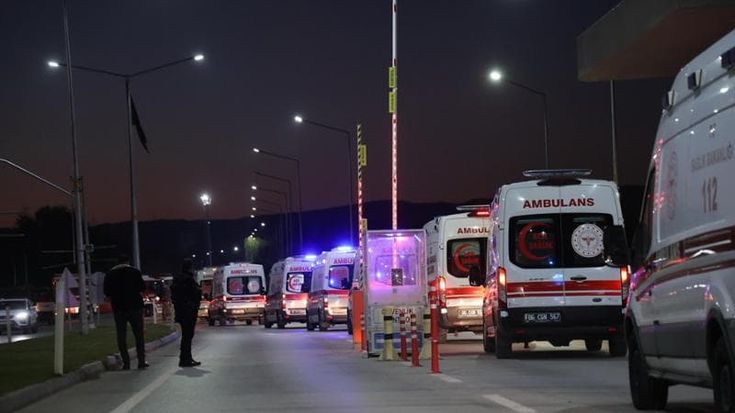 Turchia, quattro ore di terrore per i tecnici italiani nell’azienda aerospaziale attaccata: “Barricati in ufficio”