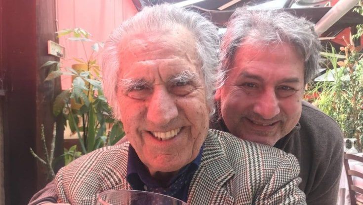 Il figlio di Lando Buzzanca: "Gli ho fatto una carezza e si è addormentato. Non mi sembra ancora vero"
