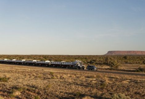 Land Rover da record: traina un treno da 110 tonnellate