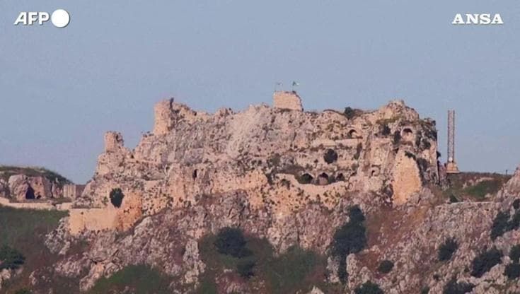 Libano, dopo 26 anni l'esercito israeliano riprende il controllo del castello medioevale di Beaufort
