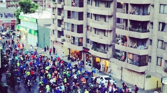 Cile, a Santiago la rivoluzione a due ruote che sfida il classismo