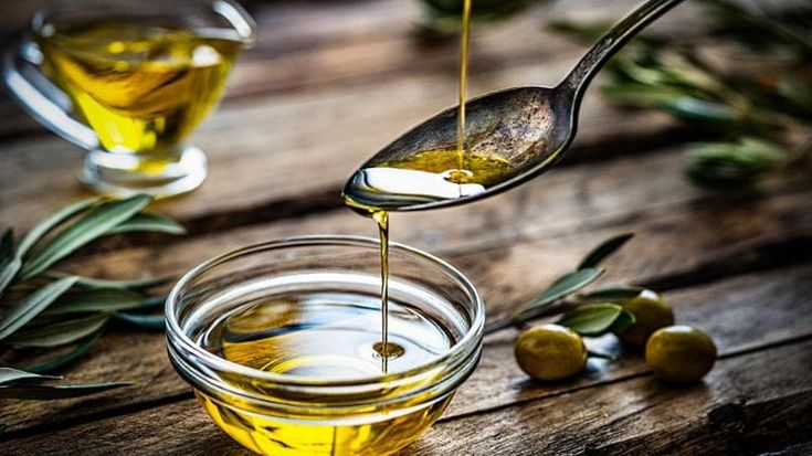 Olio extravergine di oliva protagonista della tavola tricolore