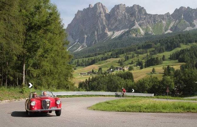 Coppa d'Oro delle Dolomiti, torna il Barnum delle classic car