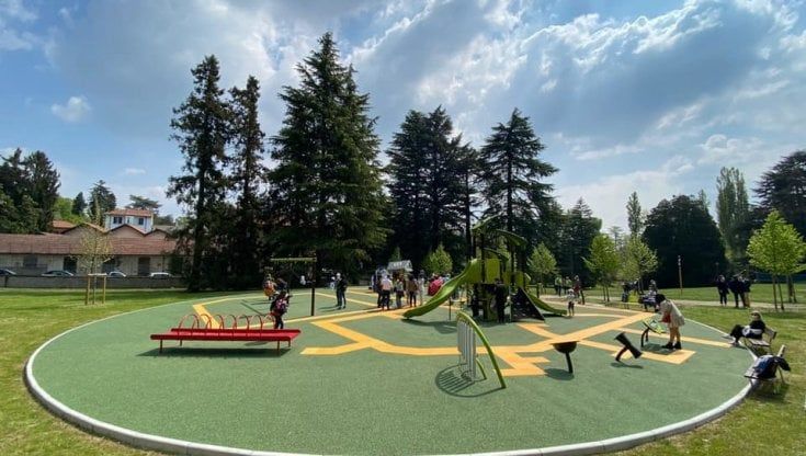 A Varese c'è il primo parco giochi inclusivo: la disabilità non è un ostacolo per nessun bambino