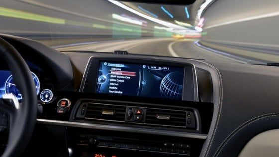 Usa, più connessioni sulle auto che nei cellulari