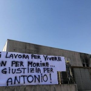 Potenza, nuovo incidente all'Ageco: giovane operaio perde un arto