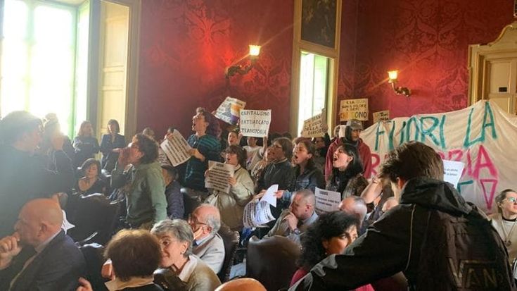 Catania, studenti interrompono all’università un convegno di “Scienza e vita” su aborto e Lgbtq+