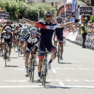 Ciclismo, Eneco Tour: sprint di Bouhanni. Vuelta Burgos, acuto di Pelucchi