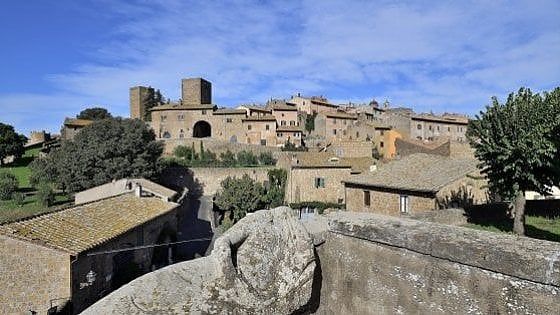 Trasporti, banda ultralarga, servizio postale: così la legge punta ad aiutare i piccoli Comuni 