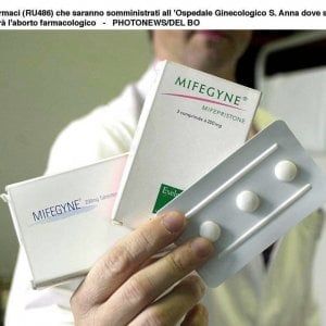 Medici obiettori e attese infinite: così in Sicilia l'aborto è vietato