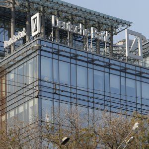 Maxi-tagli in vista per Deutsche Bank: ombre su 25mila posti
