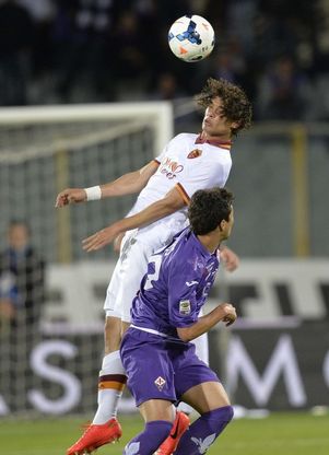 Quel gol di Nainggolan che fa cadere i viola