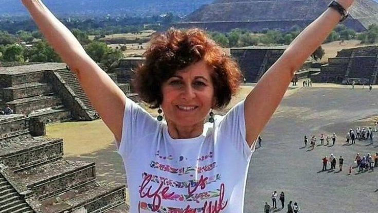 Monopoli, maestra muore sul colpo schiacciata dal cancello di casa