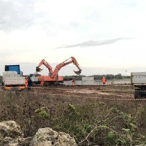 Gasdotto, il maltempo ferma i lavori dopo la protesta No Tap per bloccare il cantiere
