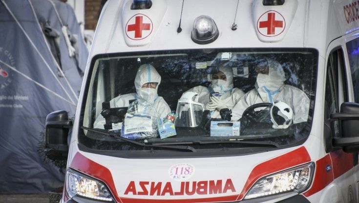Livorno, ricoverano il marito all'ospedale e non ha più sue notizie