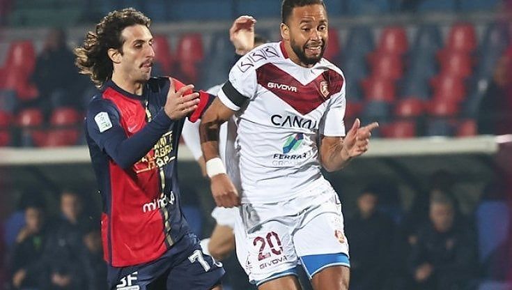 Serie B: il Cosenza rovescia al 90' la Reggina, colpo del Pisa a Parma