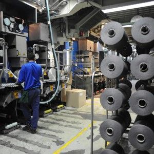Male la produzione industriale, calo del 3% annuo a ottobre