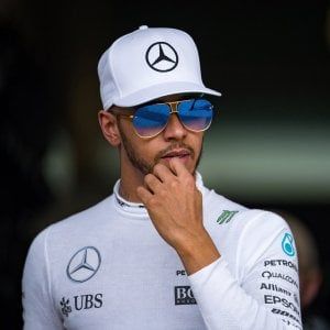 L'ironia di Hamilton e un libro al veleno: "Racconterò tutto, ma tra dieci anni" 
