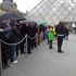 Coronavirus, chiuso a Parigi il museo del Louvre: dipendenti preoccupati per rischio contagio
