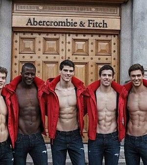 Abercrombie &amp; Fitch, ancora gi&ugrave; le vendite