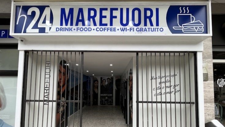 Bari, il self service è a tema 'Mare fuori': al Libertà si sorseggia un caffè tra Rosa Ricci, Carmine e gli altri personaggi della serie cult