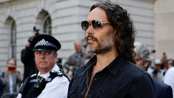 Russell Brand, nuove accuse di stupro e molestie per l’attore britannico