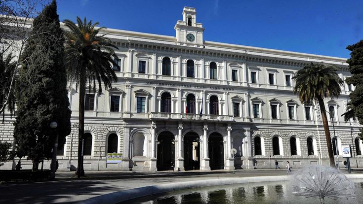 Università di Bari, per la poltrona di rettore una corsa a tre: Bronzini, Vacca, Bellotti