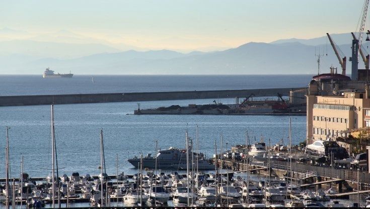 Nuova diga del porto di Genova, il Tar boccia la sospensiva: "Prioritario non perdere i fondi del Pnrr". L'opera costa un miliardo