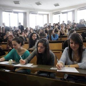 Bologna, caro-affitti per studenti: un posto letto costa 310 euro di media